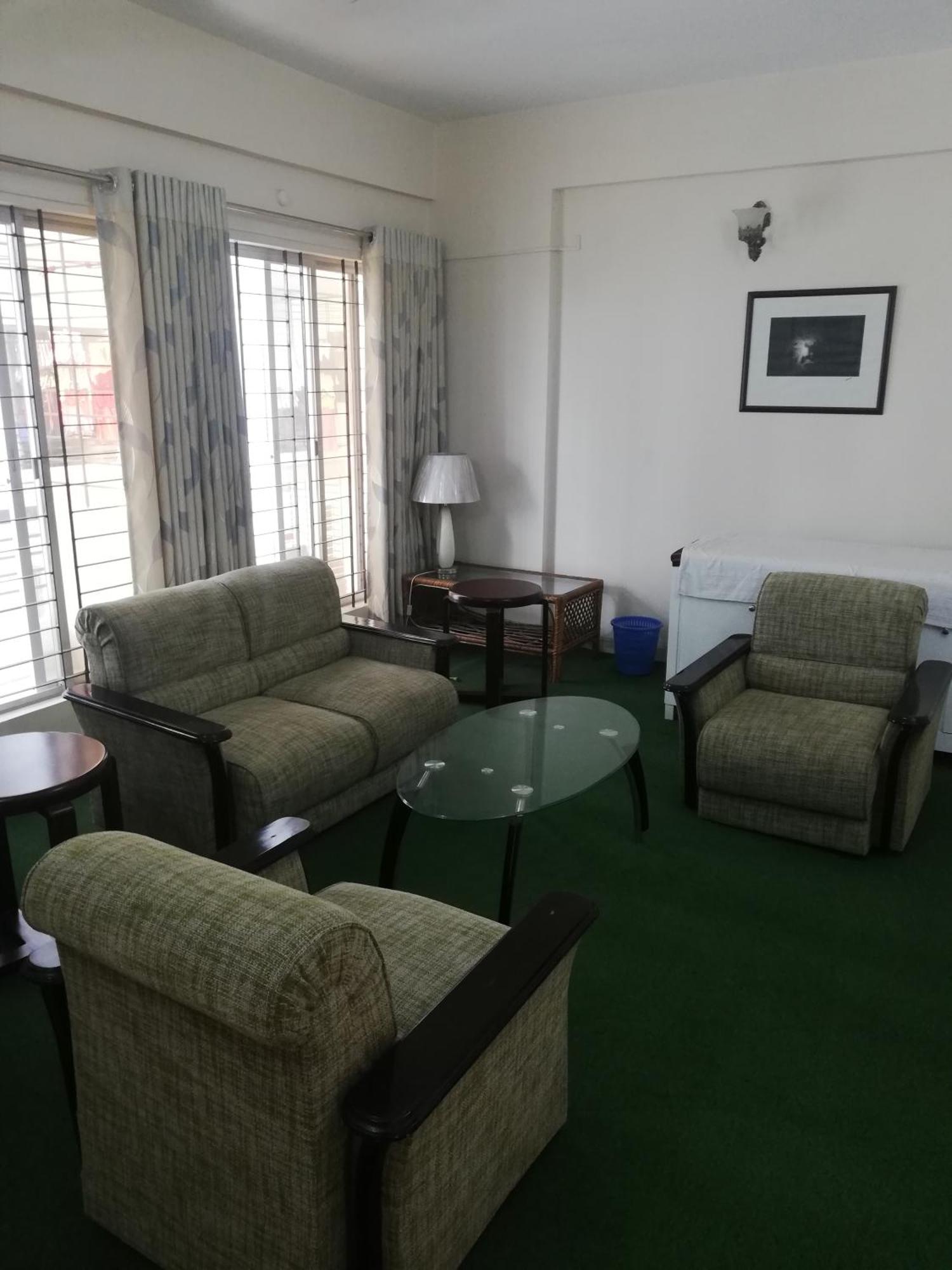 Ambrosia Guest House ダッカ エクステリア 写真